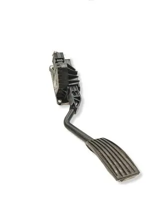 Opel Corsa E Accelerator throttle pedal 13305805