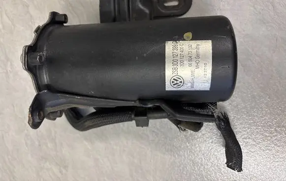 Volkswagen Phaeton Fuel filter housing 3D0127400C 3D0127399D 6650473132