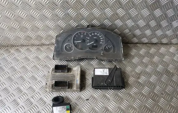 Opel Meriva A Engine ECU kit and lock set 8973509489 1125000167 97350948