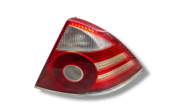 Ford Mondeo Mk III Rear/tail lights 3S7113404A 0374D 6S7113404A