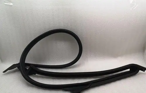 Tesla Model Y Rubber seal front coupe door window 109051000N