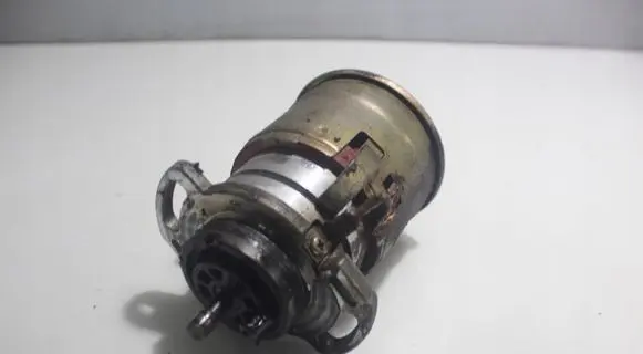 Volkswagen Polo III 6N 6N2 6NF Spark distributor 