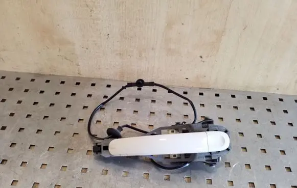 Volkswagen Eos Front door exterior handle 1Q0837886C