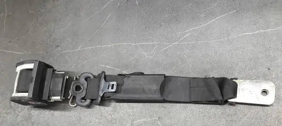 Ford Mondeo MK II Front seatbelt