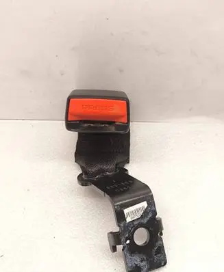 BMW X5M F85 Rear seatbelt buckle 7318063 623032900A 15042015