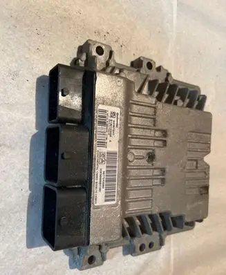 Peugeot 3008 I Engine control unit/module 9666681180 9677243580 S180123006A