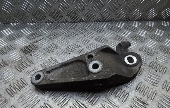 Opel Corsa D Gearbox mounting bracket 13130723 13185905