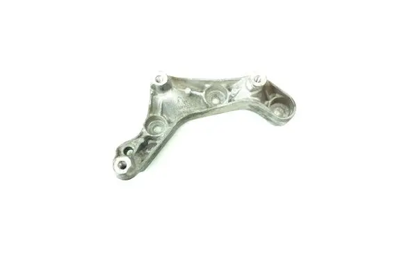 Mercedes-Benz GLK (X204) Engine mounting bracket A2720140295
