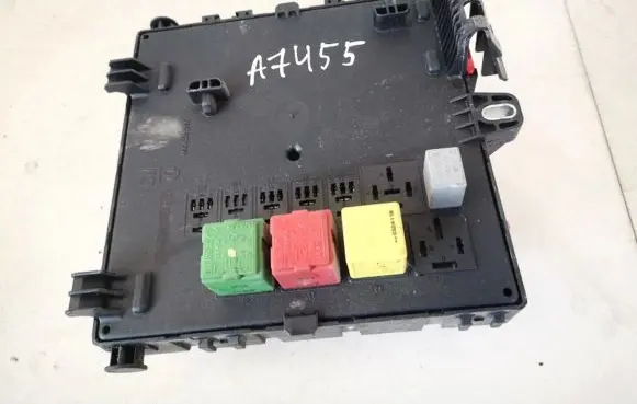 Opel Signum Fuse box set 13112914 13112914au