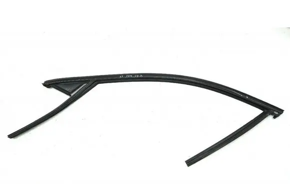Volvo V60 Front door rubber seal 33304030