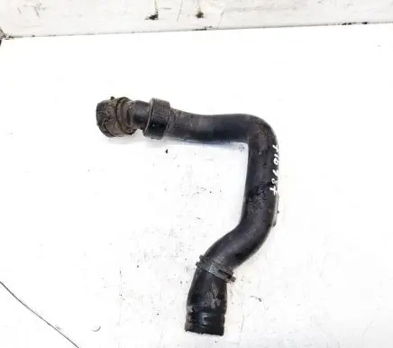 Volkswagen PASSAT B5.5 Engine coolant pipe/hose 8d0121101ad