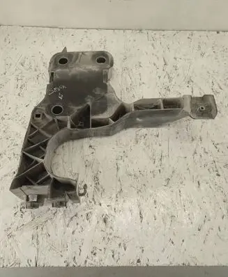 Renault Scenic II - Grand scenic II Front bumper mounting bracket 8200137495 43194