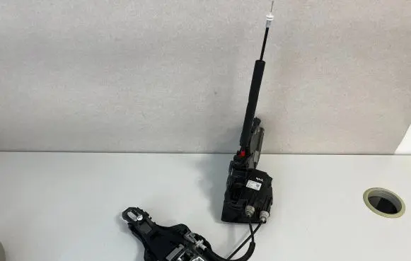 Land Rover Discovery Sport Front door lock FK72203A28AE