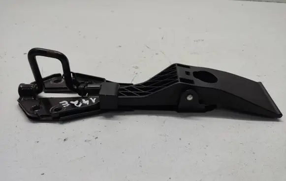 Audi A6 S6 C7 4G Engine bonnet/hood lock/latch loop/hook 4G0823480