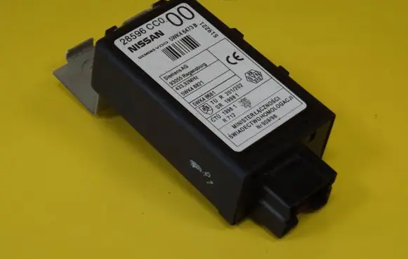 Nissan X-Trail T30 Door central lock control unit/module 28596CC0 5WK46473B 28596CC000