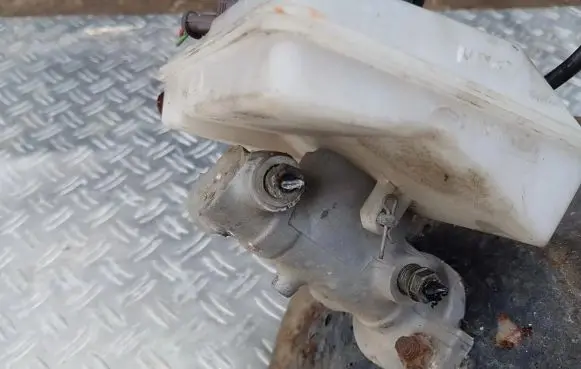 Peugeot 206 Master brake cylinder