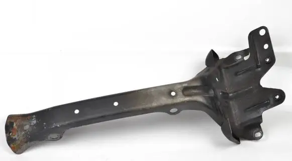 Volkswagen Touareg I Radiator support slam panel bracket 7L0805799