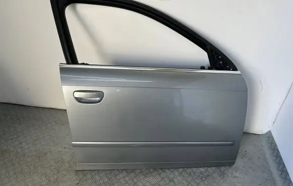 Audi A4 S4 B7 8E 8H Front door