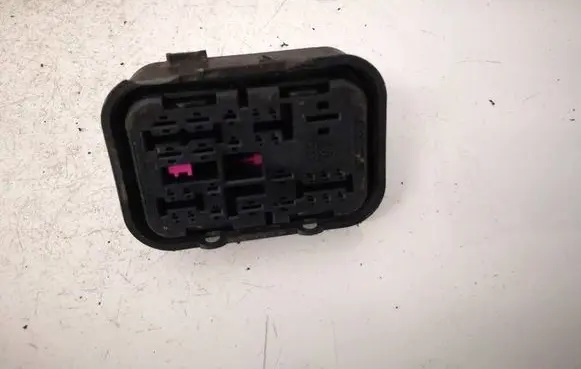 Volkswagen PASSAT B6 Sensor 1K0937701A