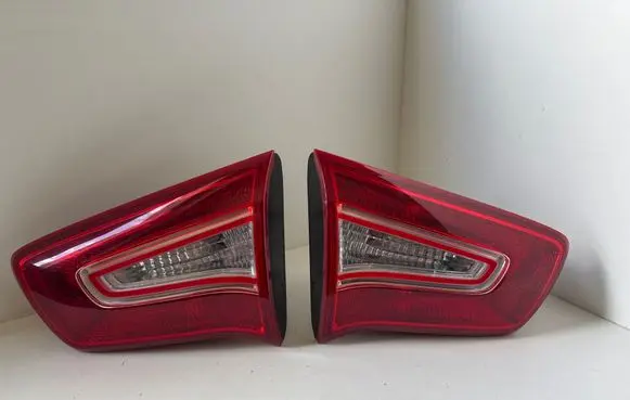 KIA Sportage Tailgate rear/tail lights 924063W0 924053W0