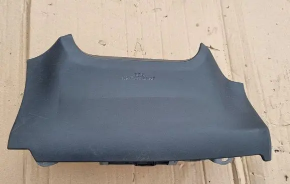 Toyota Auris 150 Knee airbag 