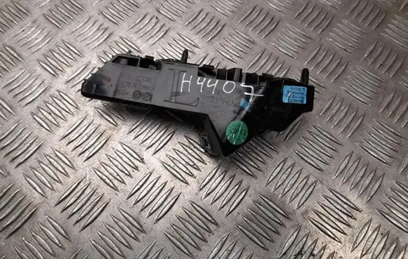 Front bumper mounting bracket