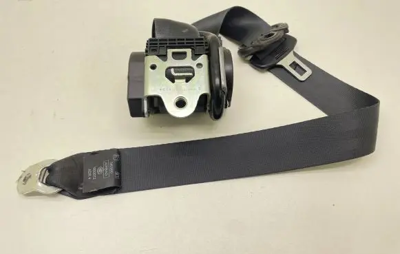 Skoda Octavia Mk2 (1Z) Front seatbelt 1Z0857702C 616015800