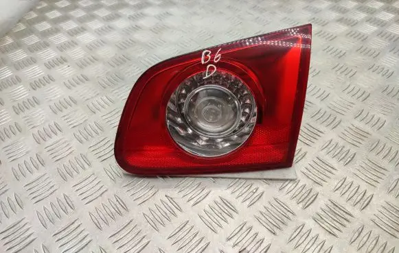 Volkswagen PASSAT B6 Tailgate rear/tail lights 3C9945094