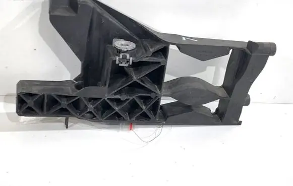 Audi A6 S6 C7 4G Front bumper mounting bracket 4G0805607A