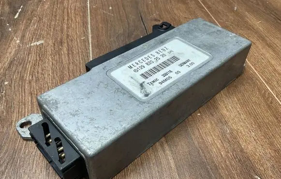 Mercedes-Benz SL R129 Sunroof control unit/module 1298202526