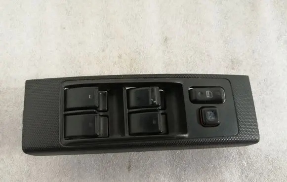 Toyota Corolla Verso AR10 Electric window control switch 848200F030 370730C