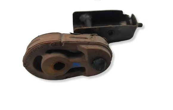 Jeep Grand Cherokee Muffler mount bracket/holder 05103520AB
