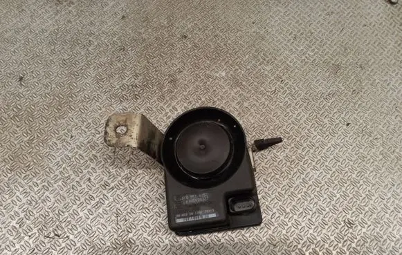 Audi A6 S6 C6 4F Alarm system siren 1K0951605C