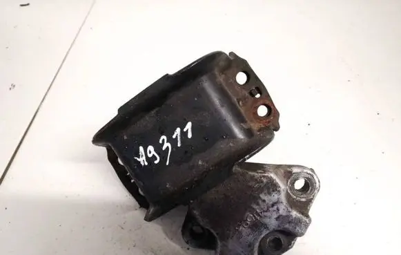 Citroen C4 Grand Picasso Engine mount bracket