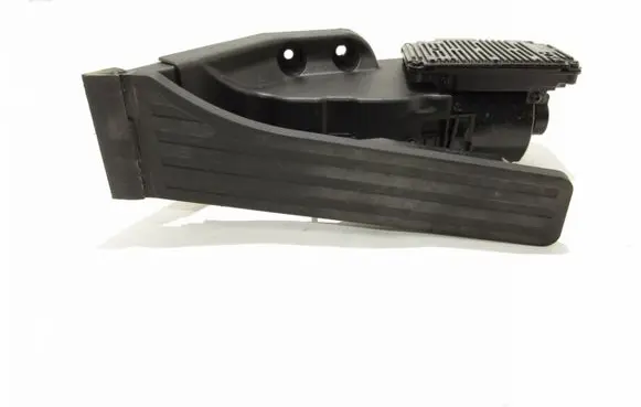 Mercedes-Benz C W205 Accelerator throttle pedal a2223002300