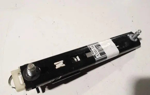 Opel Corsa D Seat belt adjustment rail 666153124a
