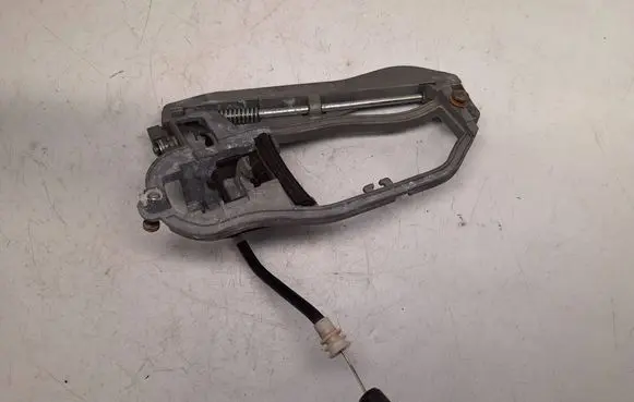 BMW X5 E53 Front door exterior handle/bracket 51218243616