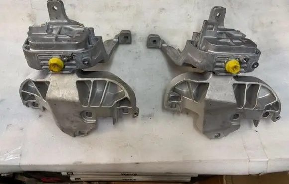 Mercedes-Benz B W247 Engine mount vacuum valve 2472402800 A2472402800