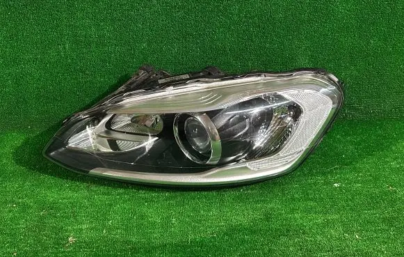 Volvo XC60 Headlight/headlamp 31420249 89908951 89907083