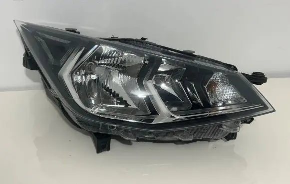 Seat Ibiza V (KJ) Headlight/headlamp 6F1941016B 90120771
