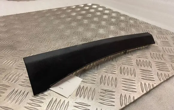 Volvo XC90 (B) Pillar trim (exterior) 31377244