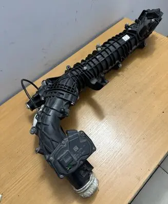 BMW X5 E70 Intake manifold 781190910 7811909 8570791