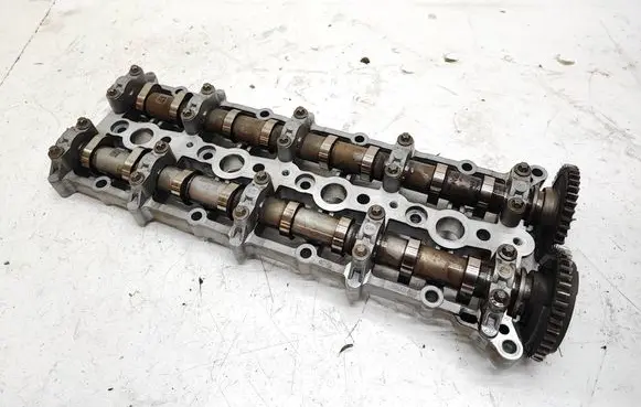 BMW X3 F25 Camshaft 7797511 8575437 8575438