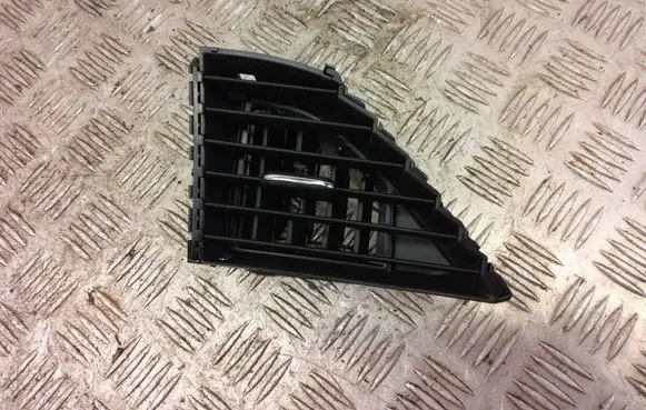 Opel Insignia B Dash center air vent grill 39017313 685030087