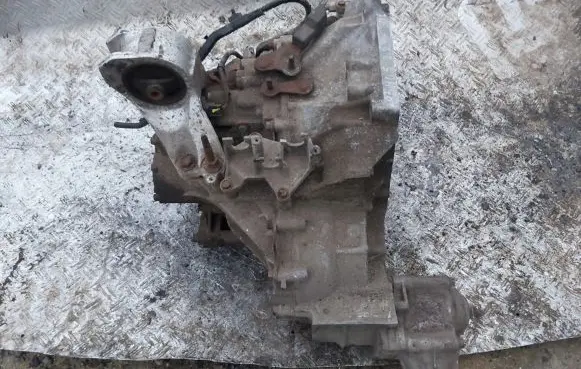 Honda CR-V Manual 5 speed gearbox MBE9