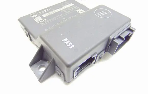 Audi A4 S4 B8 8K Gateway control module 8R0907468H