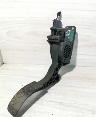Volkswagen Polo IV 9N3 Accelerator throttle pedal 6Q1721503F 0280755063