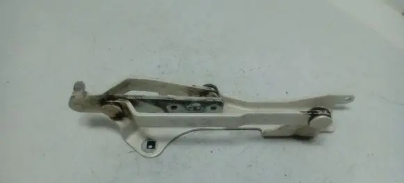 Fiat 500 Tailgate/trunk/boot hinge
