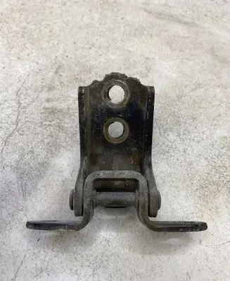 Nissan Pathfinder R51 Rear door lower hinge