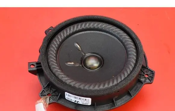 Hyundai Kona I Subwoofer speaker 96330BE100